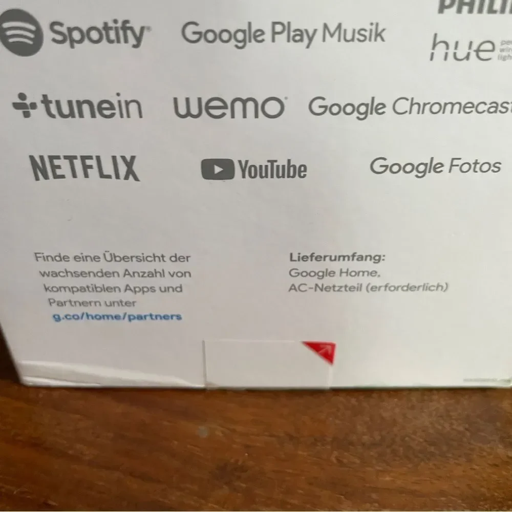 Google Home Smart Assistant Speaker Voice/ Touch without Cord GERMAN edition